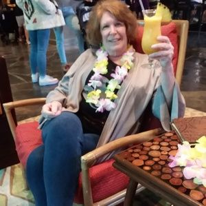 Meet your Posher, Gayle